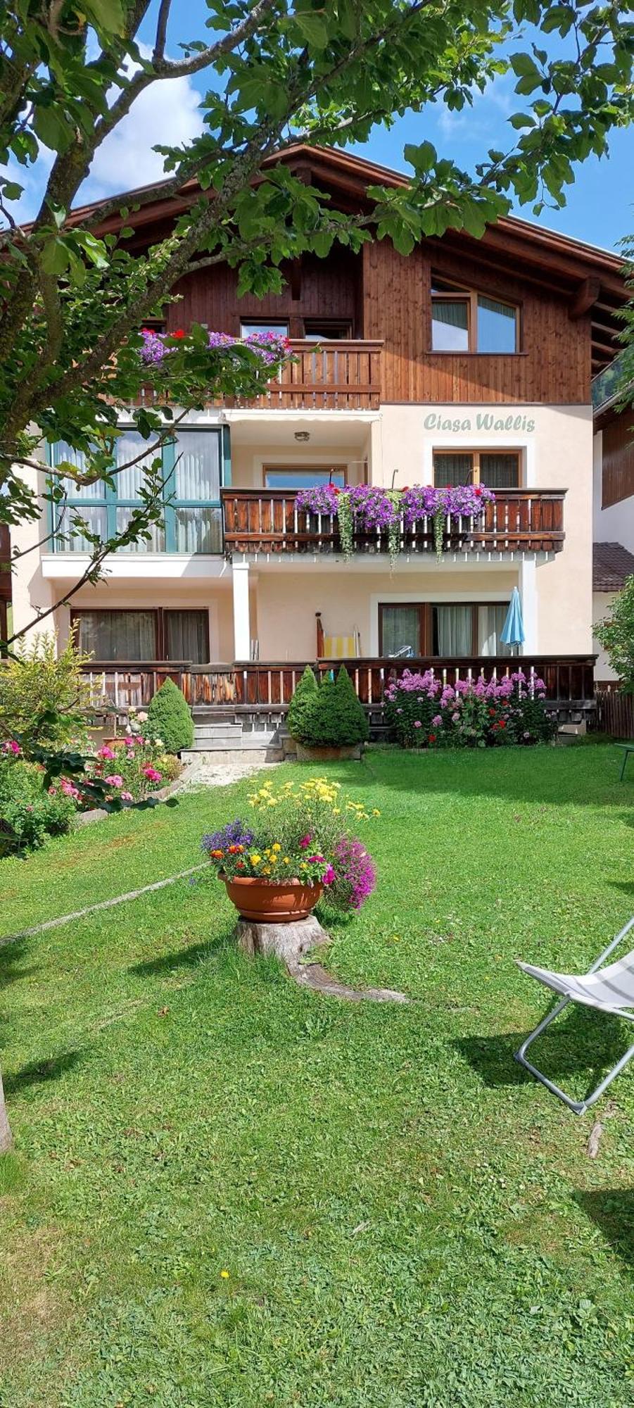 Ciasa Wallis Badia  Exterior photo